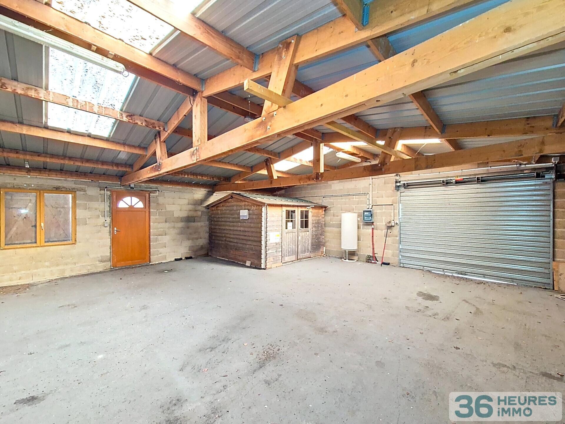LOCAL COMMERCIAL AVEC LOGEMENT, SECTEUR MONTEREAU-FAULT-YONNE (77)