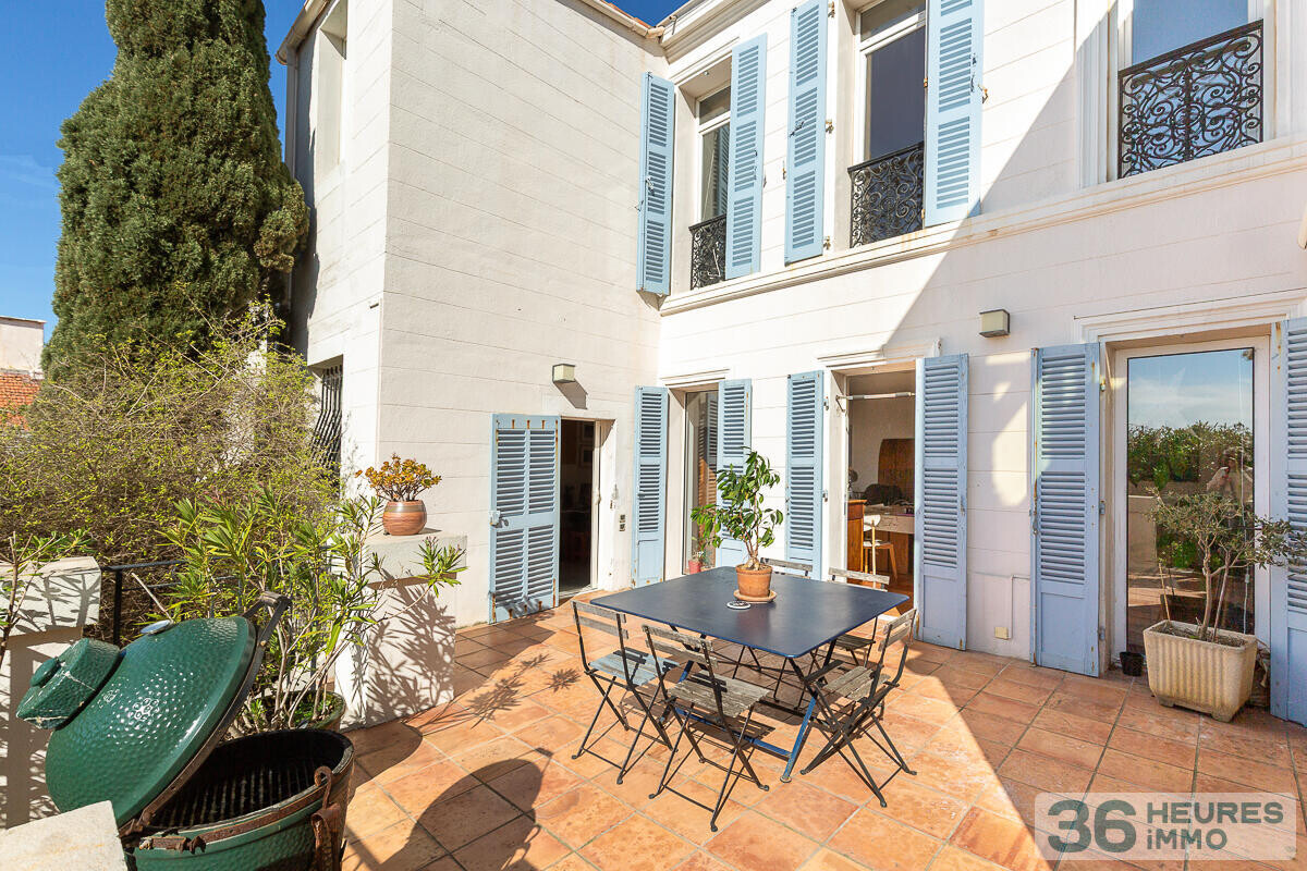MARSEILLE 7 EME - ENDOUME - MAISON DE CHARME AVEC VUE MER GARAGE ET DEPENDANCE