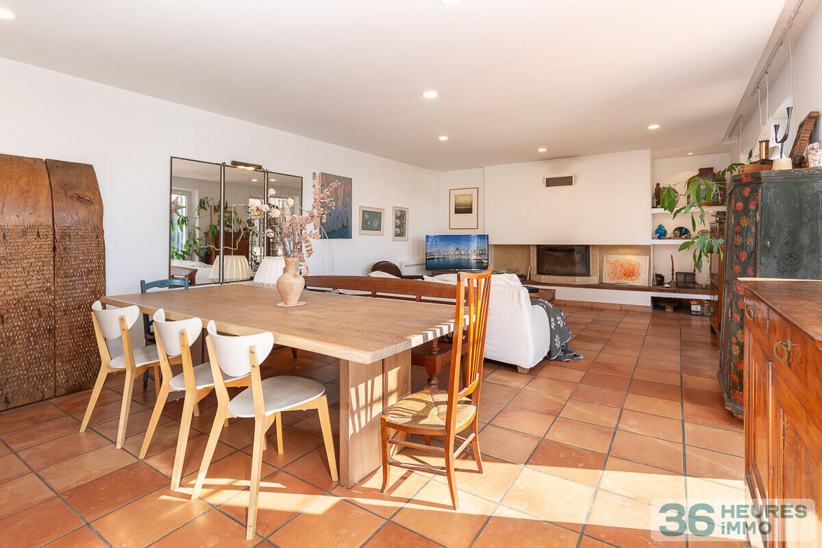 MARSEILLE 7 EME - ENDOUME - MAISON DE CHARME AVEC VUE MER GARAGE ET DEPENDANCE