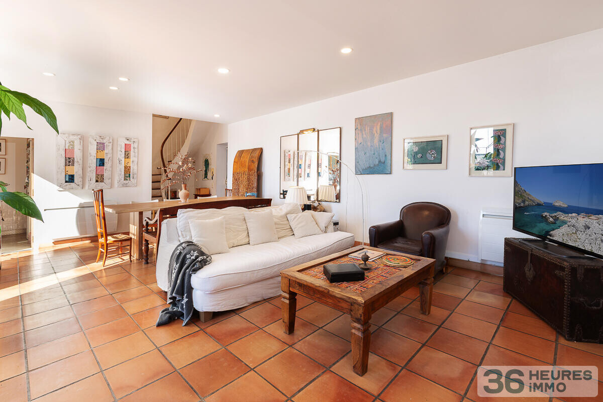 MARSEILLE 7 EME - ENDOUME - MAISON DE CHARME AVEC VUE MER GARAGE ET DEPENDANCE