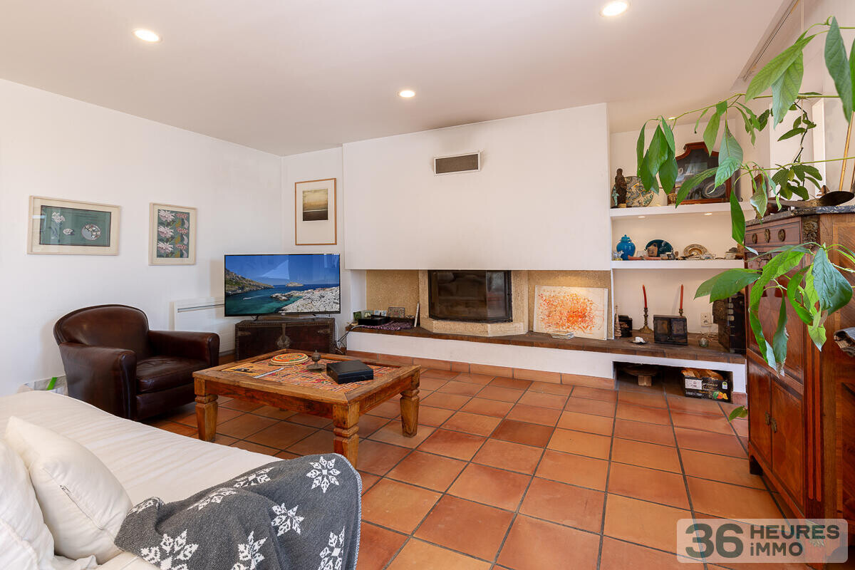 MARSEILLE 7 EME - ENDOUME - MAISON DE CHARME AVEC VUE MER GARAGE ET DEPENDANCE