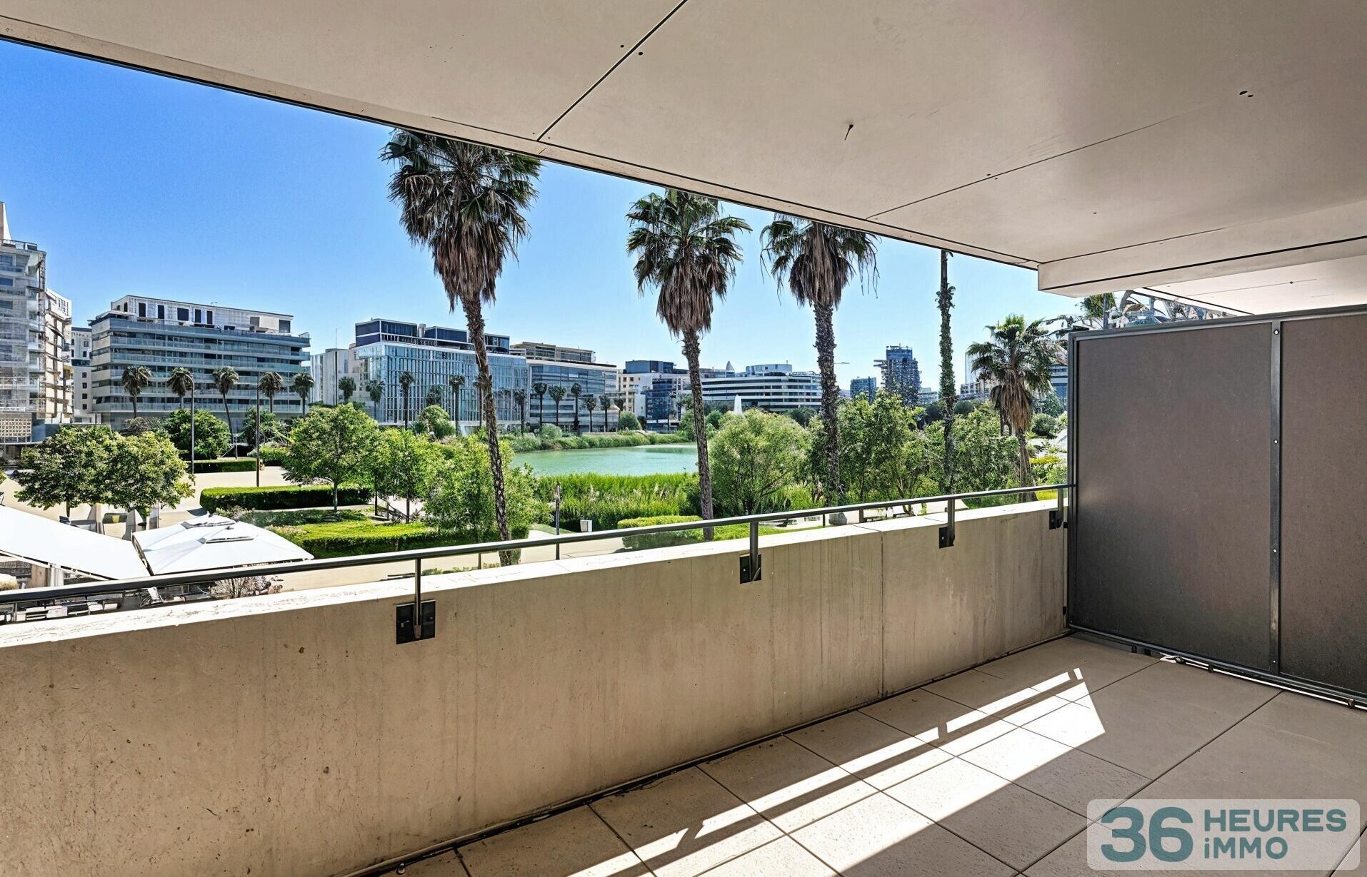 PORT MARIANNE - DEUX PIÈCES DE 50 M2 EN PREMIÈRE LIGNE DU BASSIN JACQUES COEUR