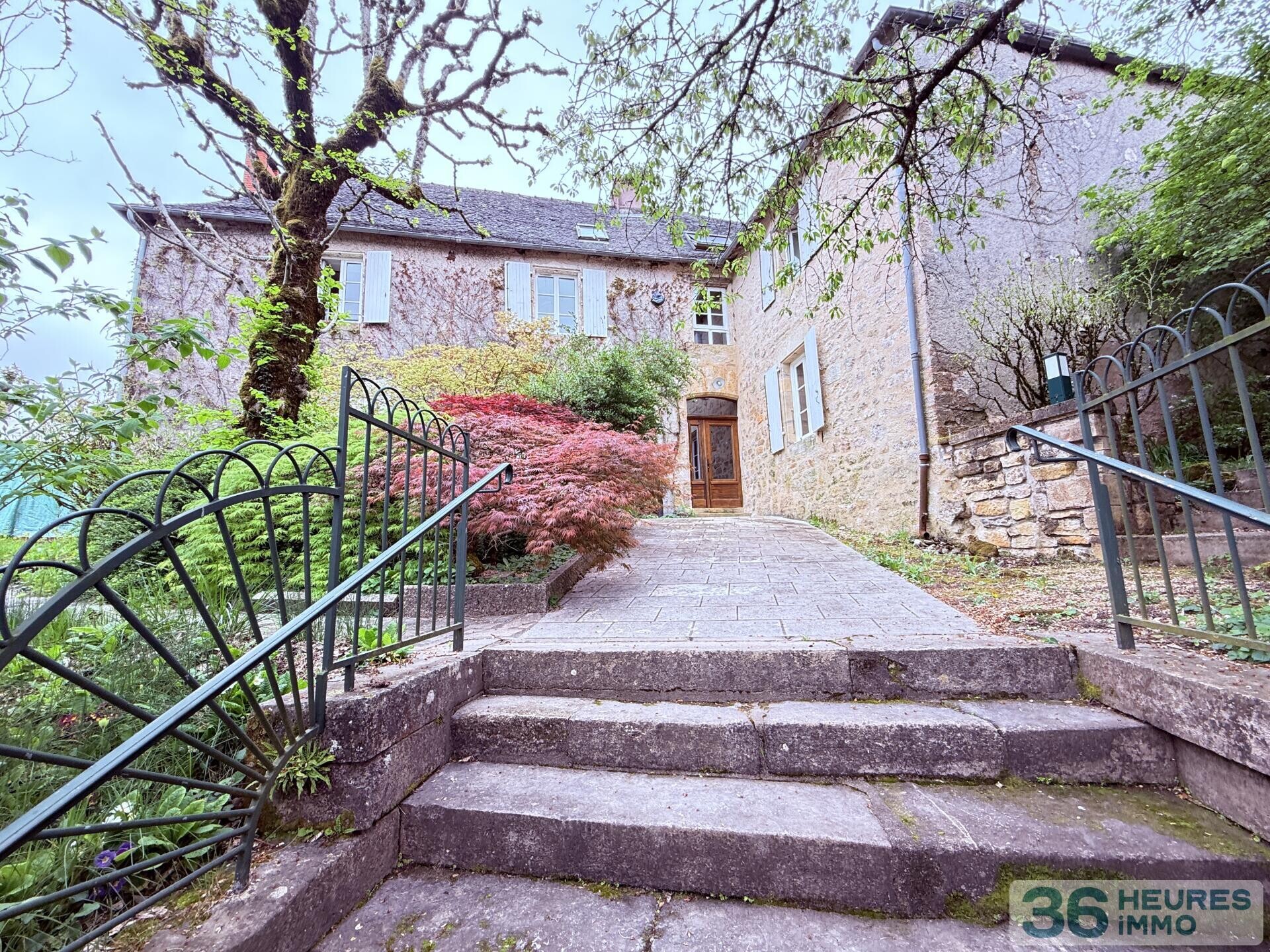 Demeure de maître XVIIIᵉ avec dépendance, piscine et vue