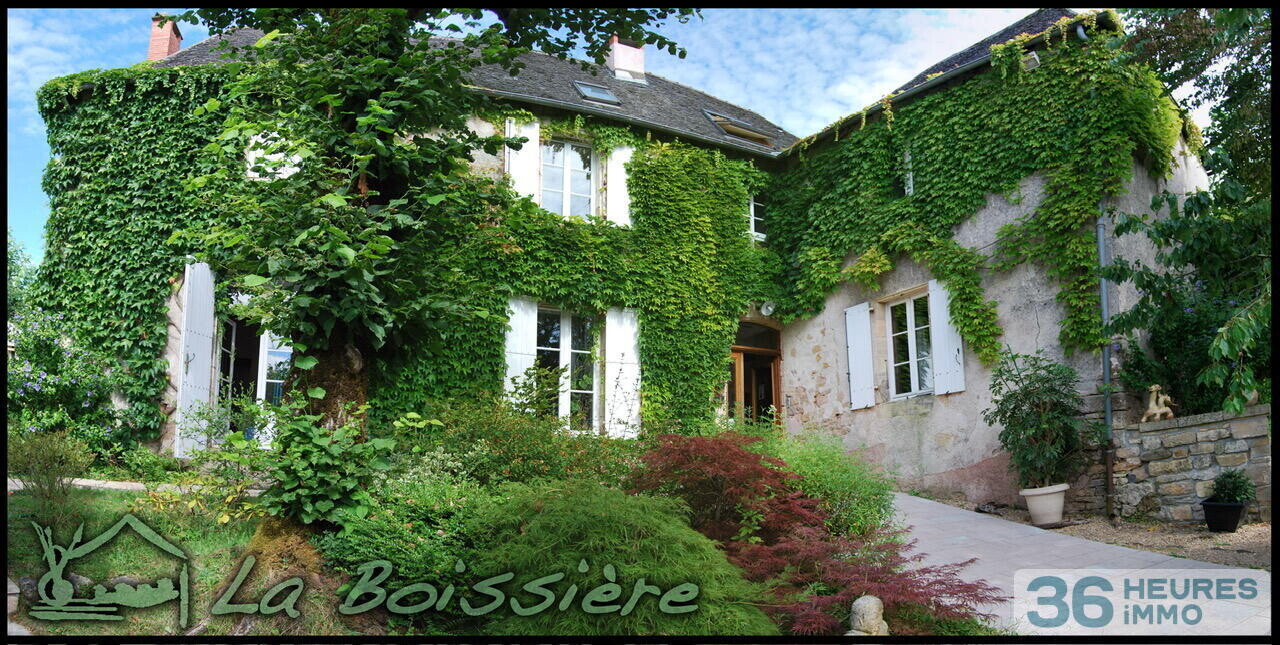 Demeure de maître XVIIIᵉ avec dépendance, piscine et vue