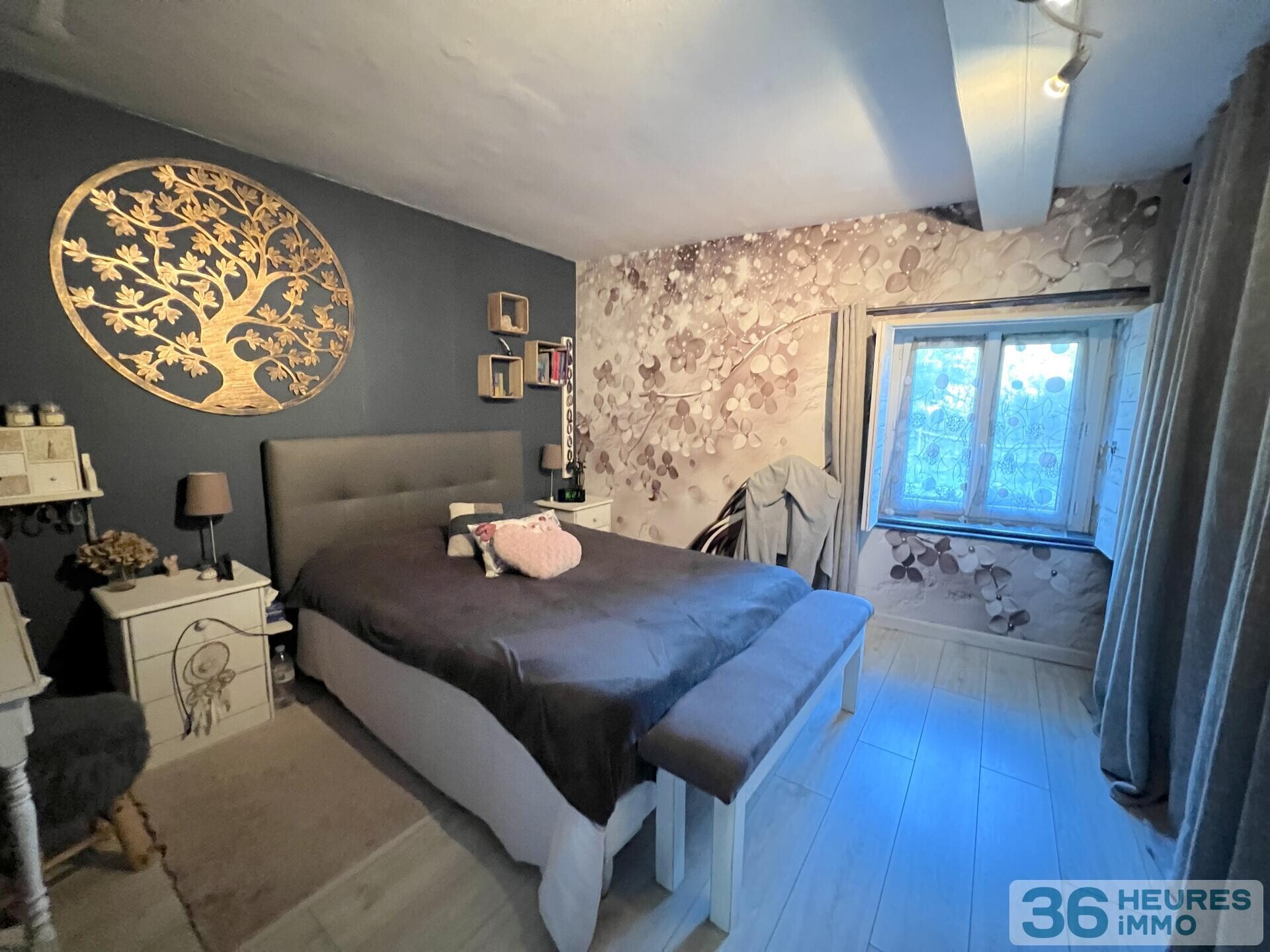 En hameau, maison en pierres, 128 m2 habitables, 4 chambres, sur terrain de 2460 m2