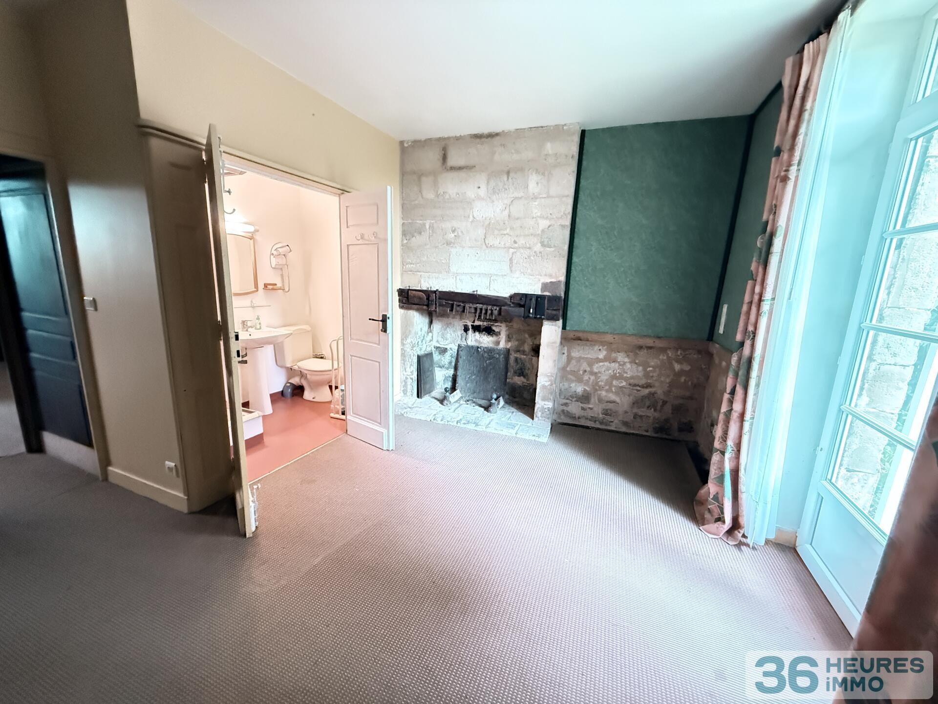 Demeure de maître XVIIIᵉ avec dépendance, piscine et vue