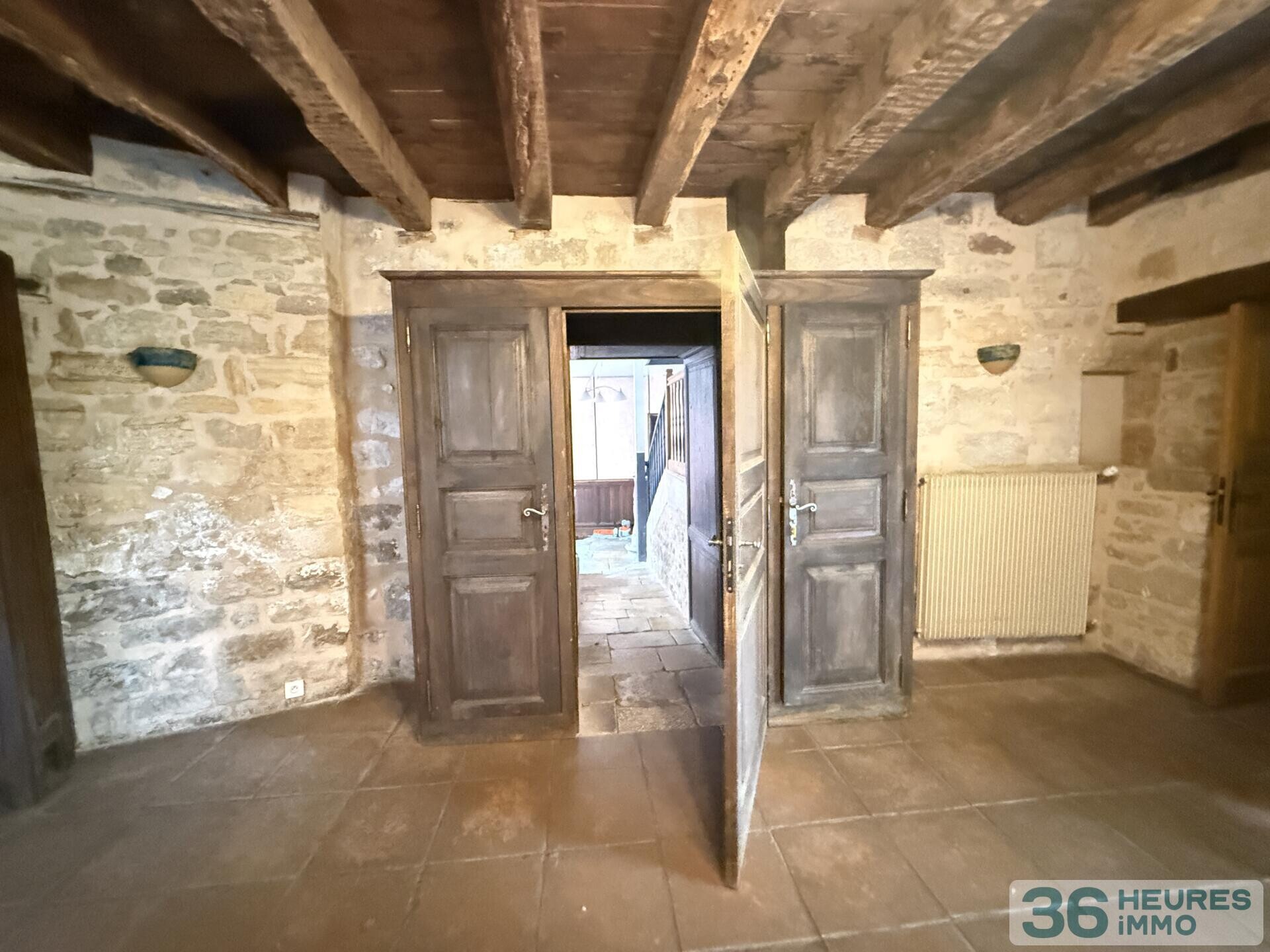 Demeure de maître XVIIIᵉ avec dépendance, piscine et vue