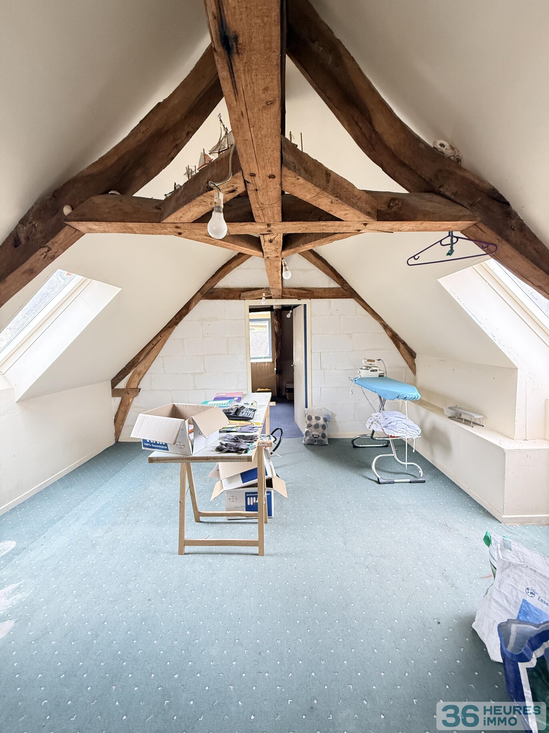 Demeure de maître XVIIIᵉ avec dépendance, piscine et vue