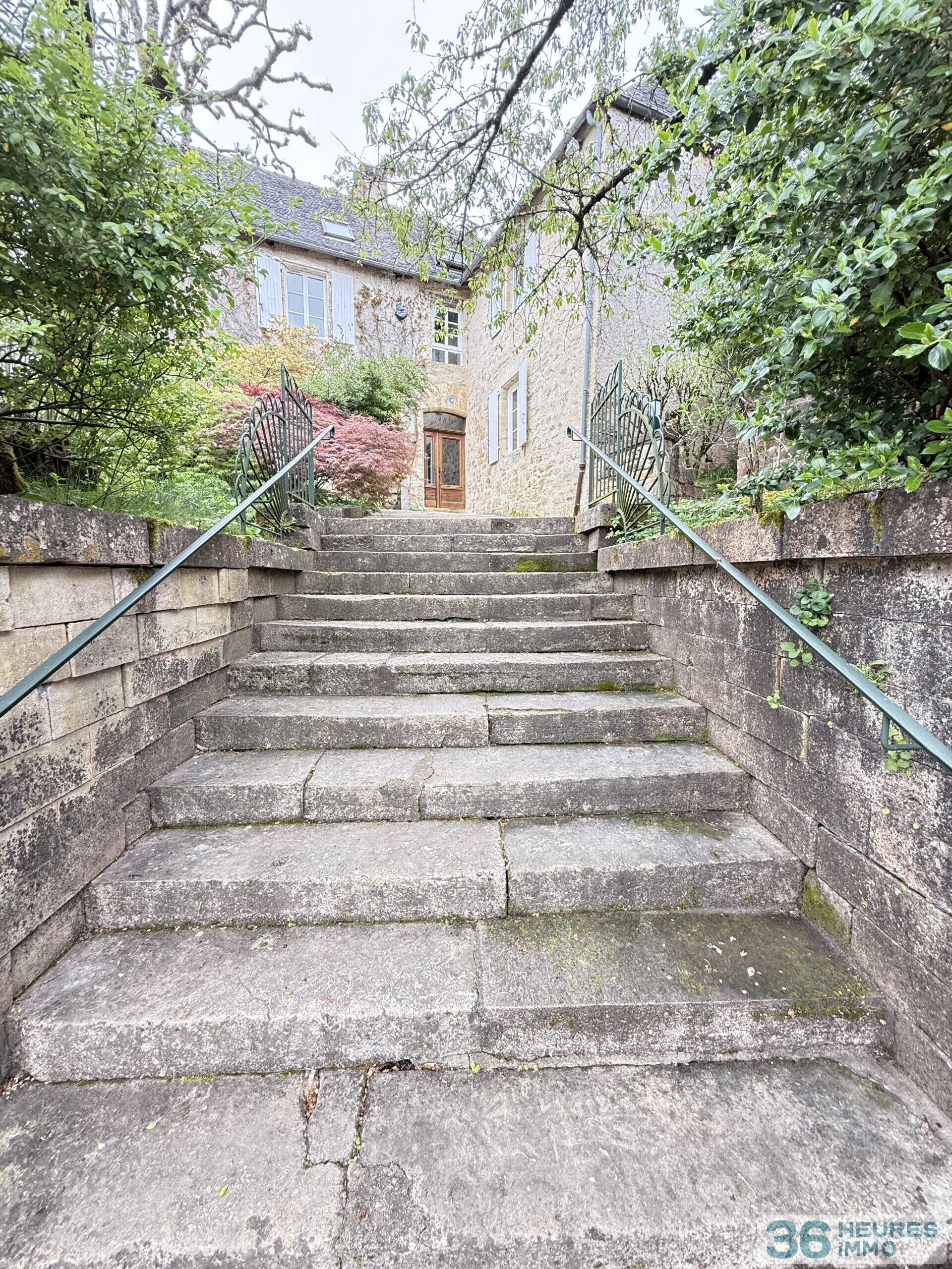 Demeure de maître XVIIIᵉ avec dépendance, piscine et vue