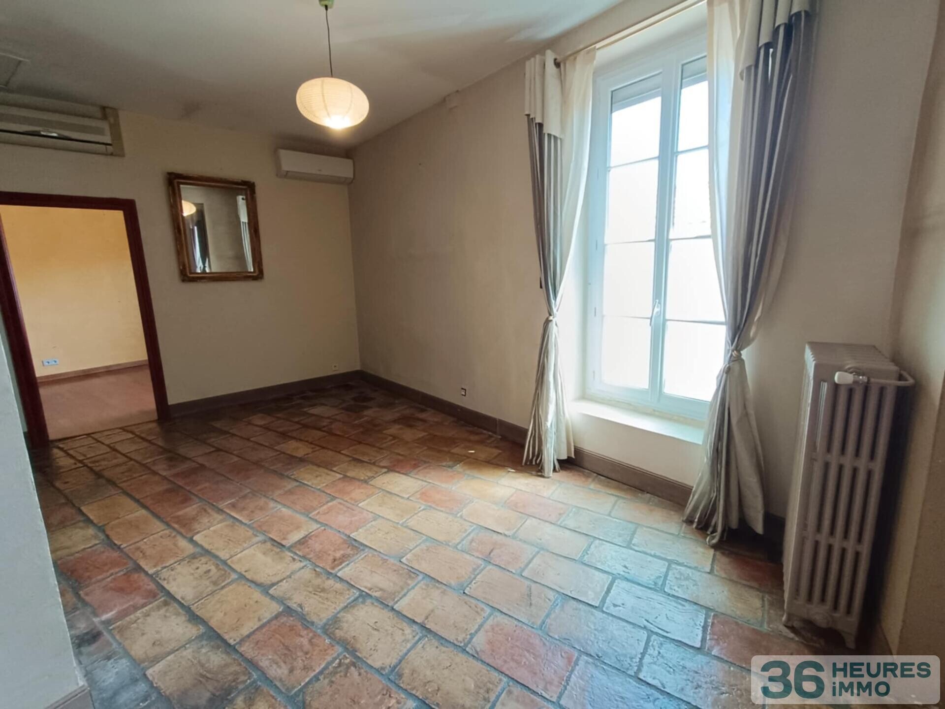 Maison de ville à usage d'habitation