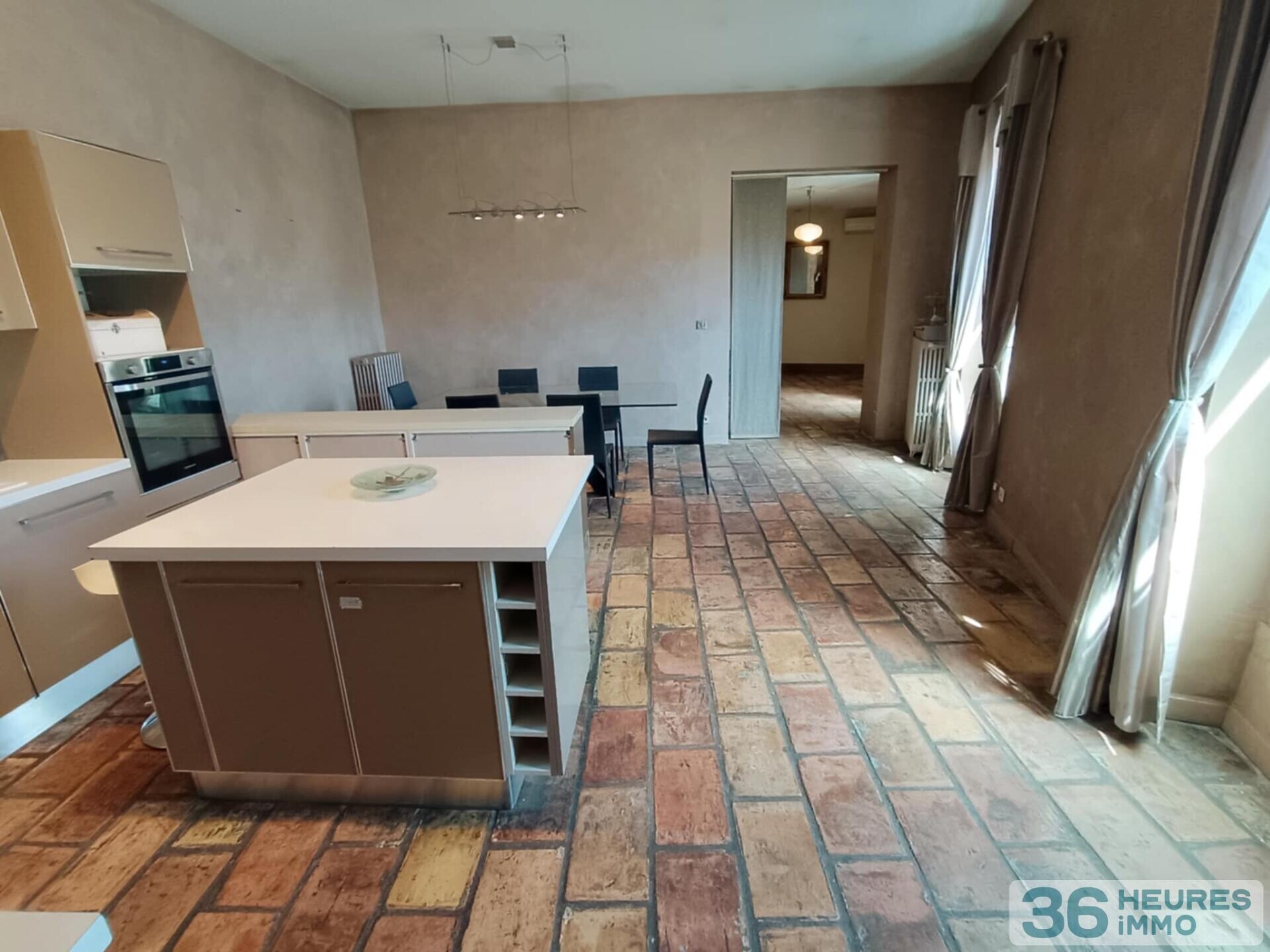 Maison de ville à usage d'habitation