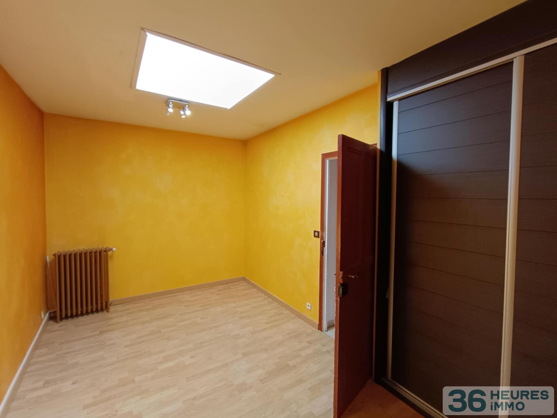 Maison de ville à usage d'habitation