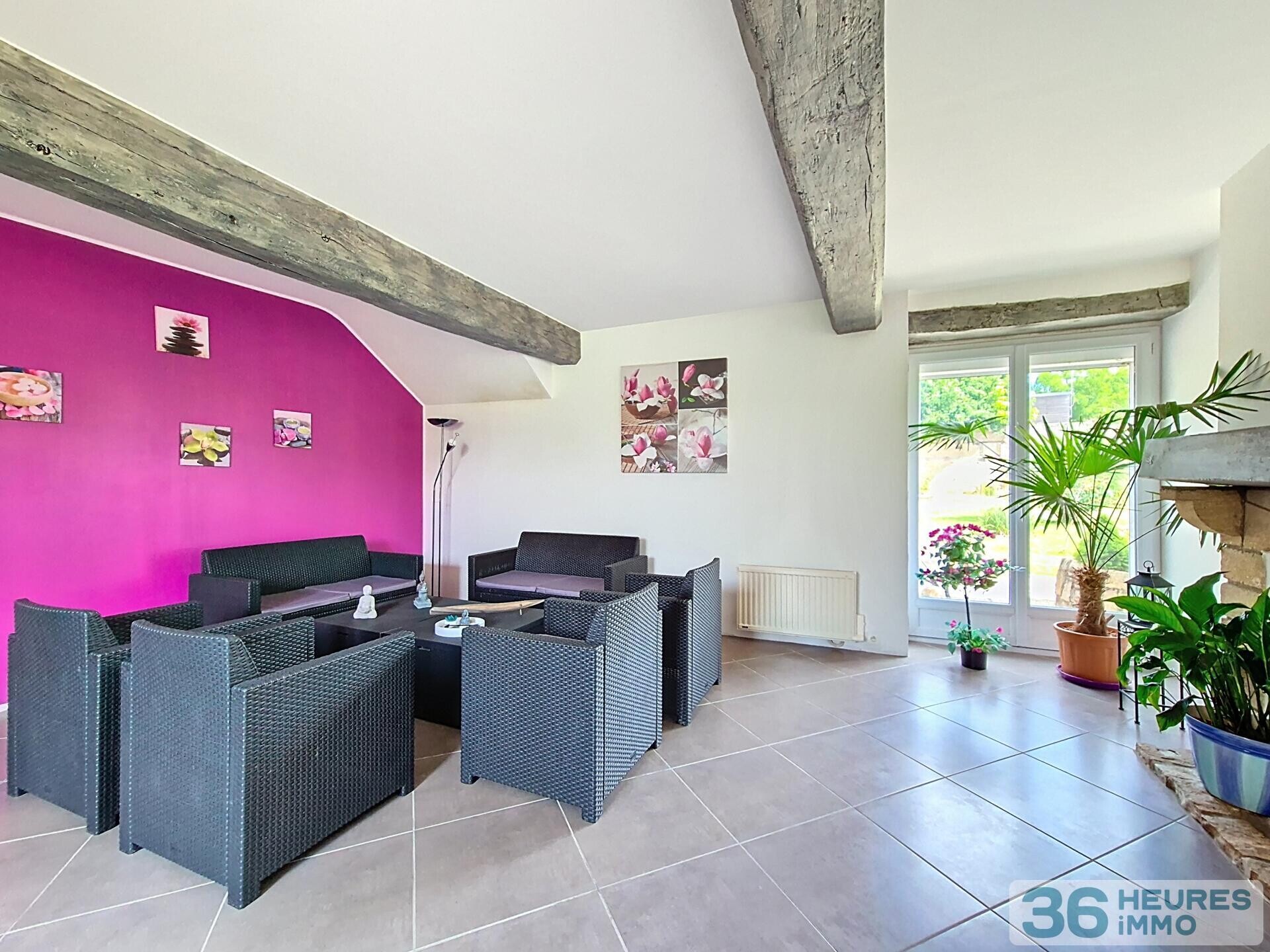 CHARME ET POTENTIEL POUR CETTE BATISSE 5 CHAMBRES & JARDIN SANS VIS-A-VIS