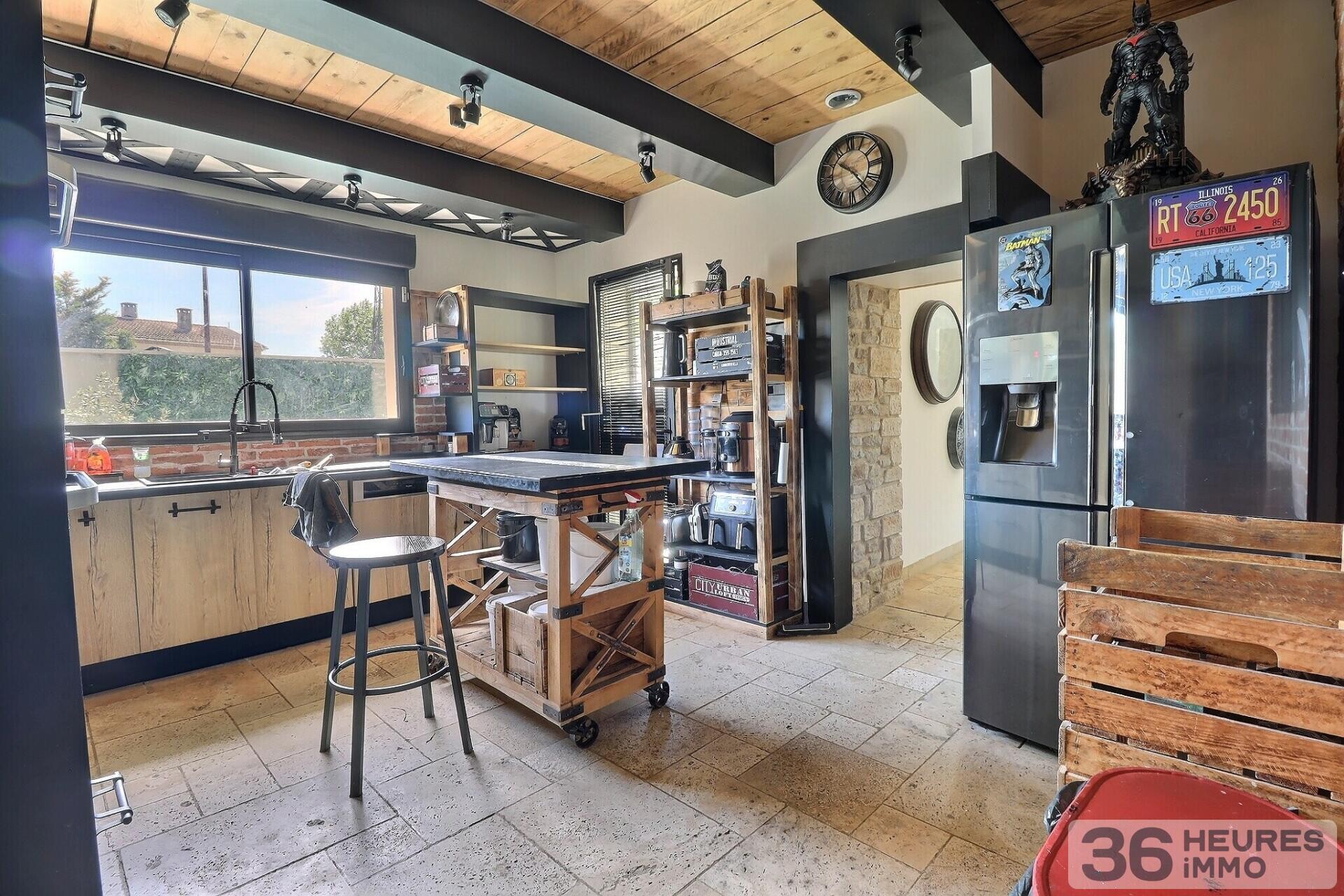 Maison de type 5 d'environ 130 M² plus annexes de 110 m² terrain piscine