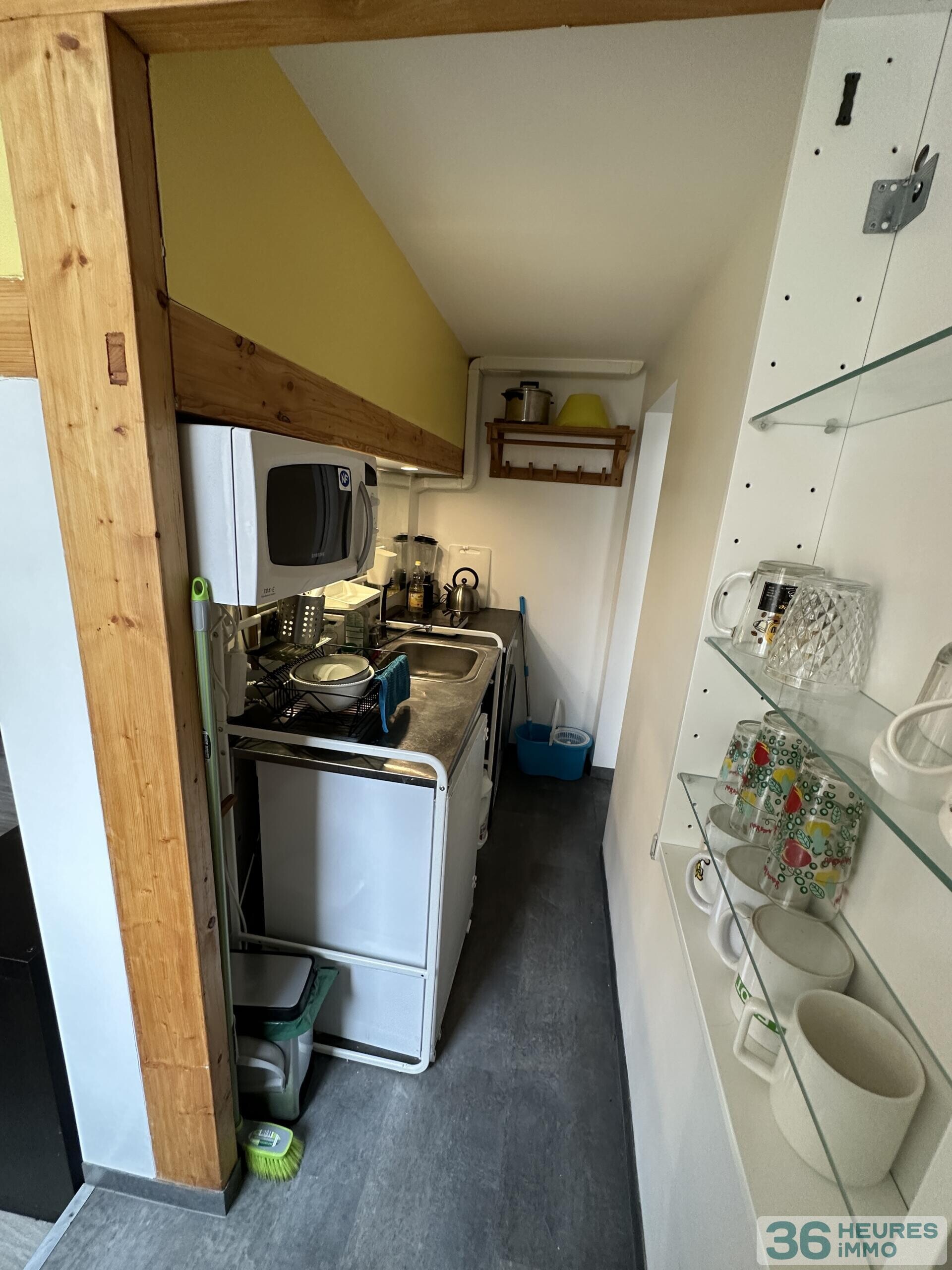 Studio 25,53 m2. Paris 3ème. Au cœur du Haut-Marais. Illuminé, calme, sans vis-vis directe