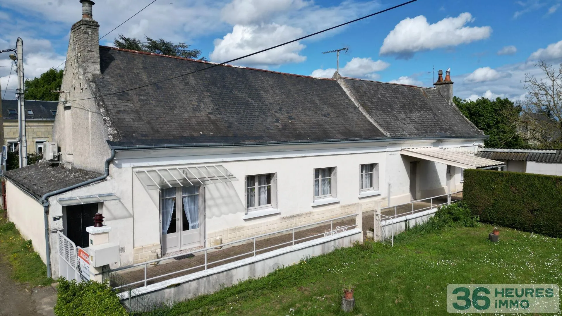 Maison à La Chapelle-sur-Loire en vente interactive.