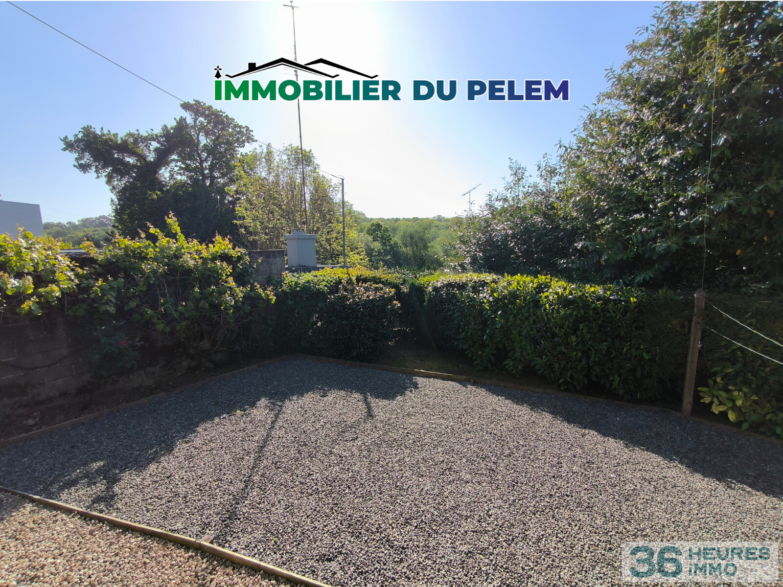 Maison de bourg fonctionnelle avec jardin