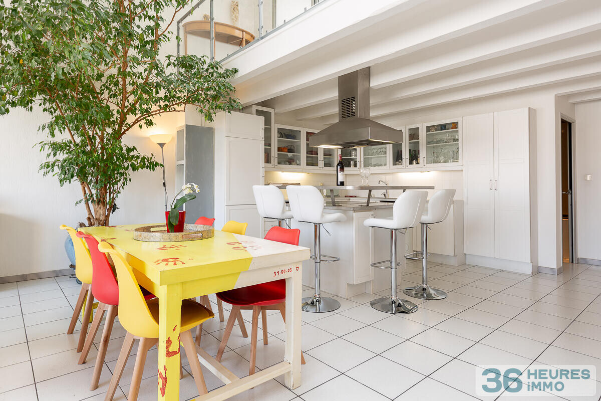 MARSEILLE – VIEUX-PORT – APPARTEMENT COUP DE COEUR EN PREMIÈRE LIGNE