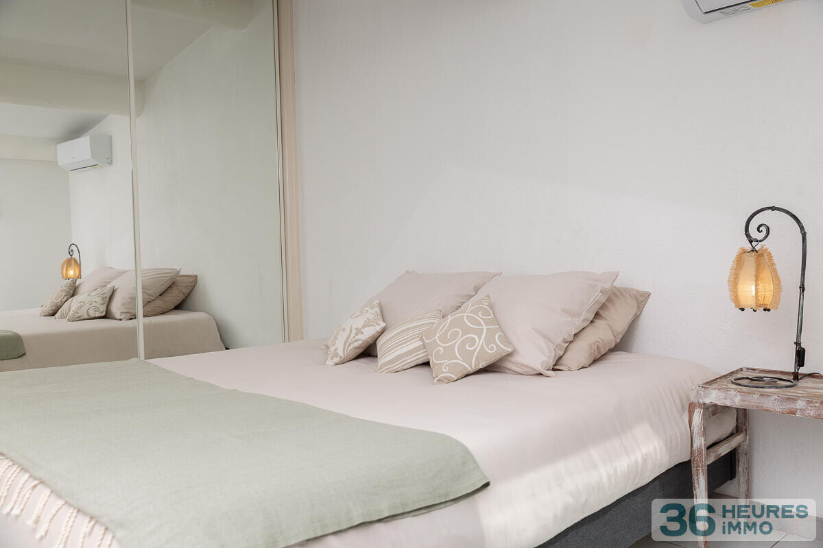 MARSEILLE – VIEUX-PORT – APPARTEMENT COUP DE COEUR EN PREMIÈRE LIGNE