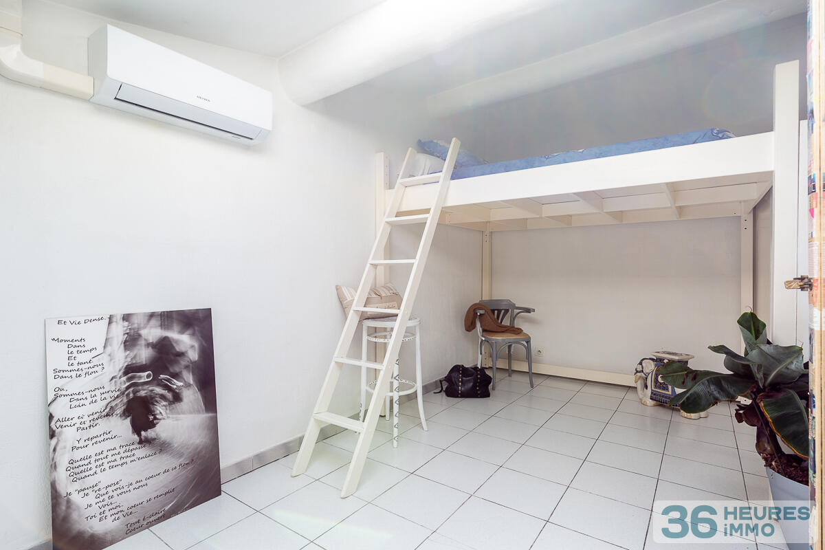 MARSEILLE – VIEUX-PORT – APPARTEMENT COUP DE COEUR EN PREMIÈRE LIGNE