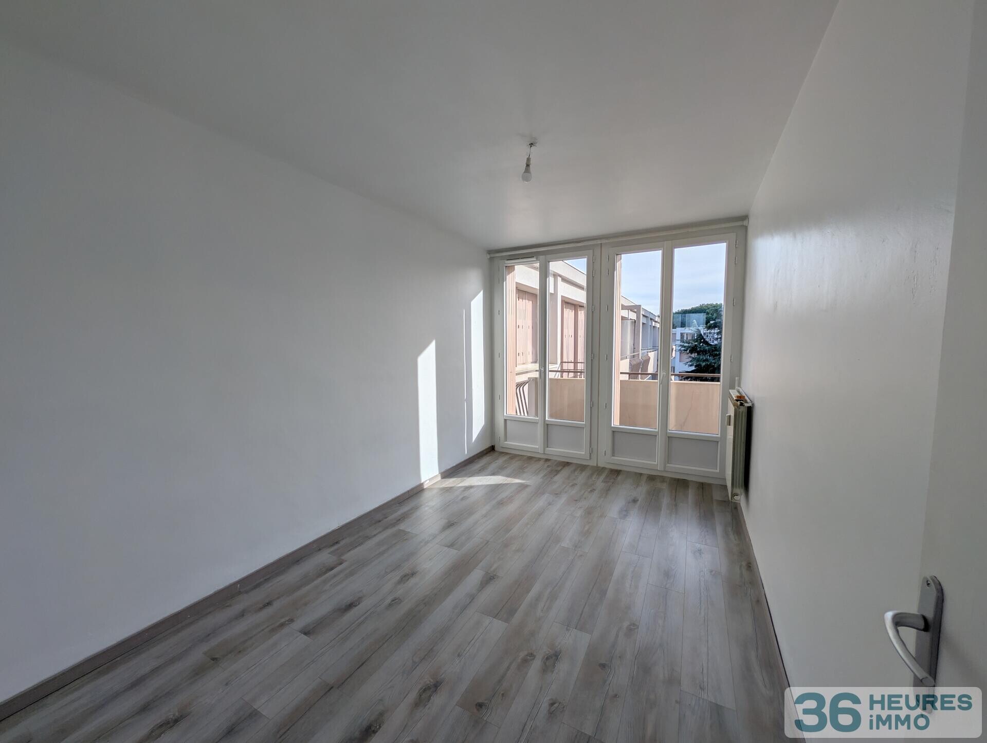 Avignon : Appartement T3 de 61 m² en dernier étage - Route de Tarascon