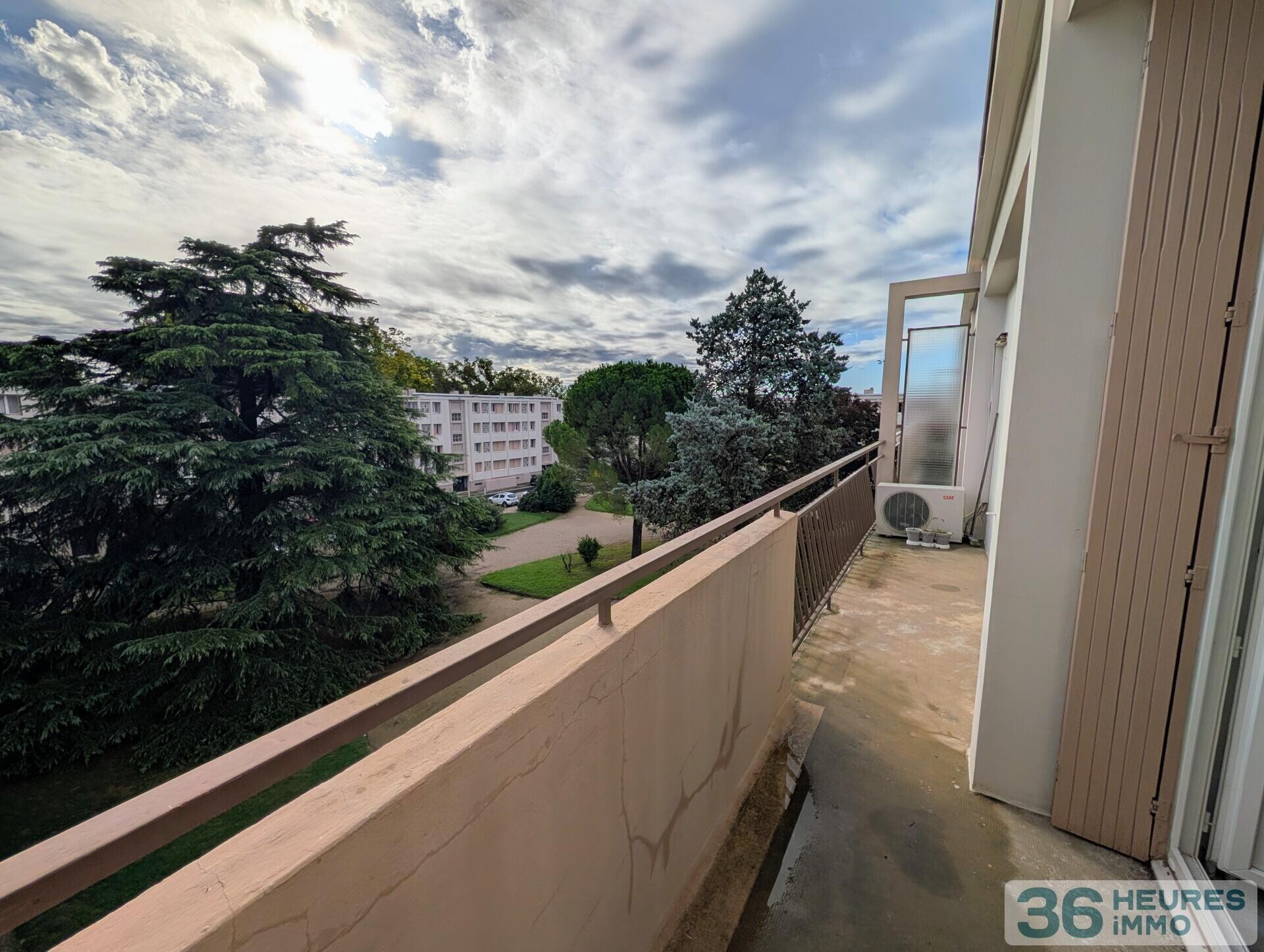 Avignon : Appartement T3 de 61 m² en dernier étage - Route de Tarascon