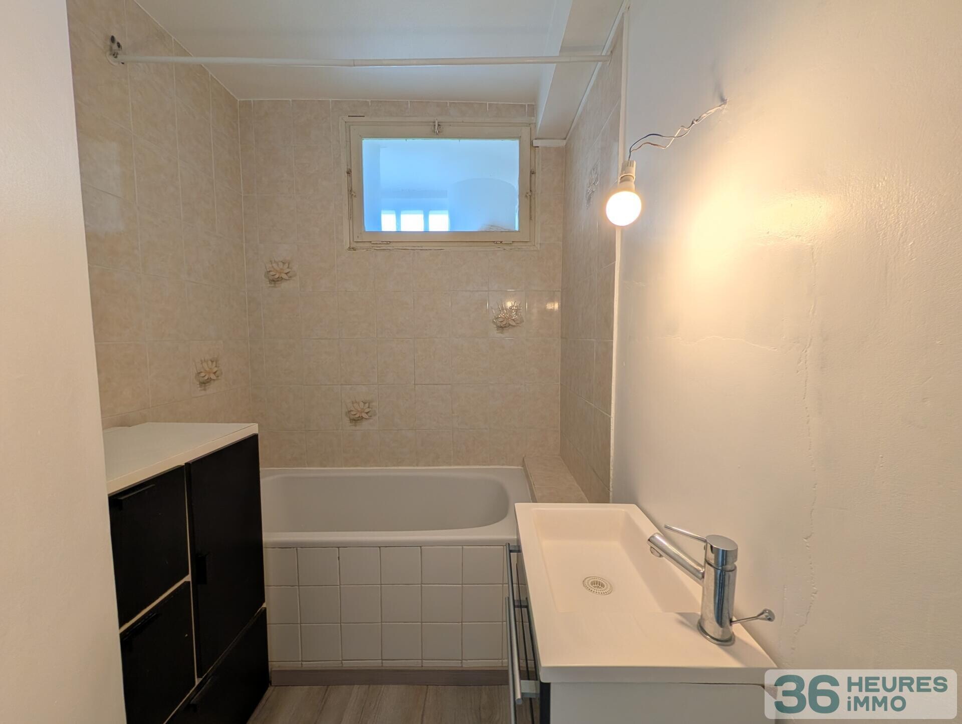 Avignon : Appartement T3 de 61 m² en dernier étage - Route de Tarascon