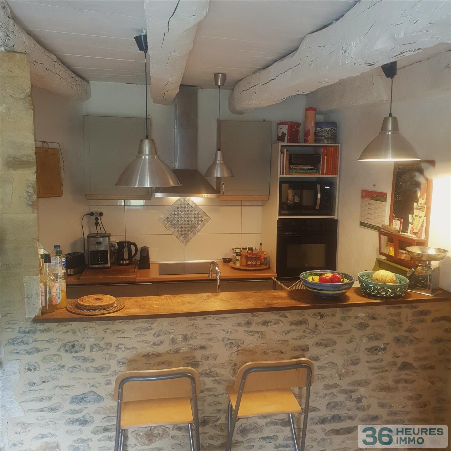 MAISON EN PIERRES AVEC GITES ET DEPENDANCES