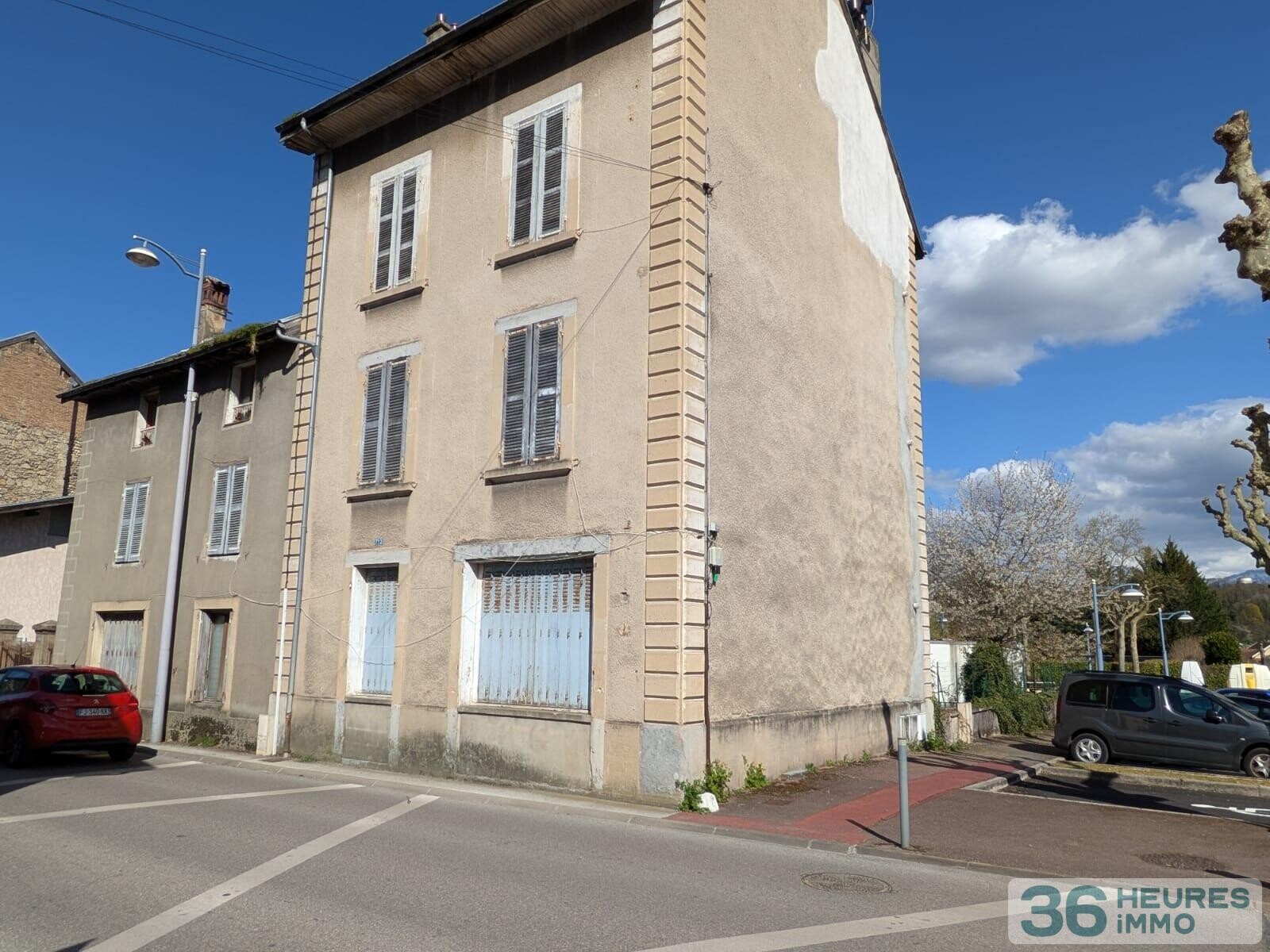 Immeuble de rapport à rénover Plein cœur de ville  Renage