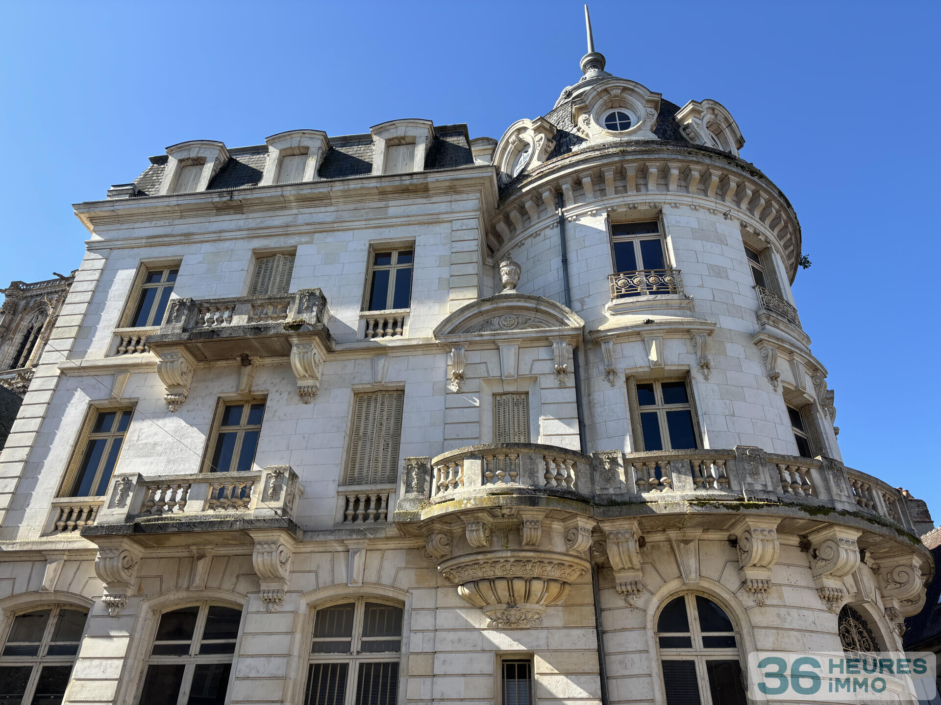 IMMEUBLE D'EXCEPTION CLAMECY