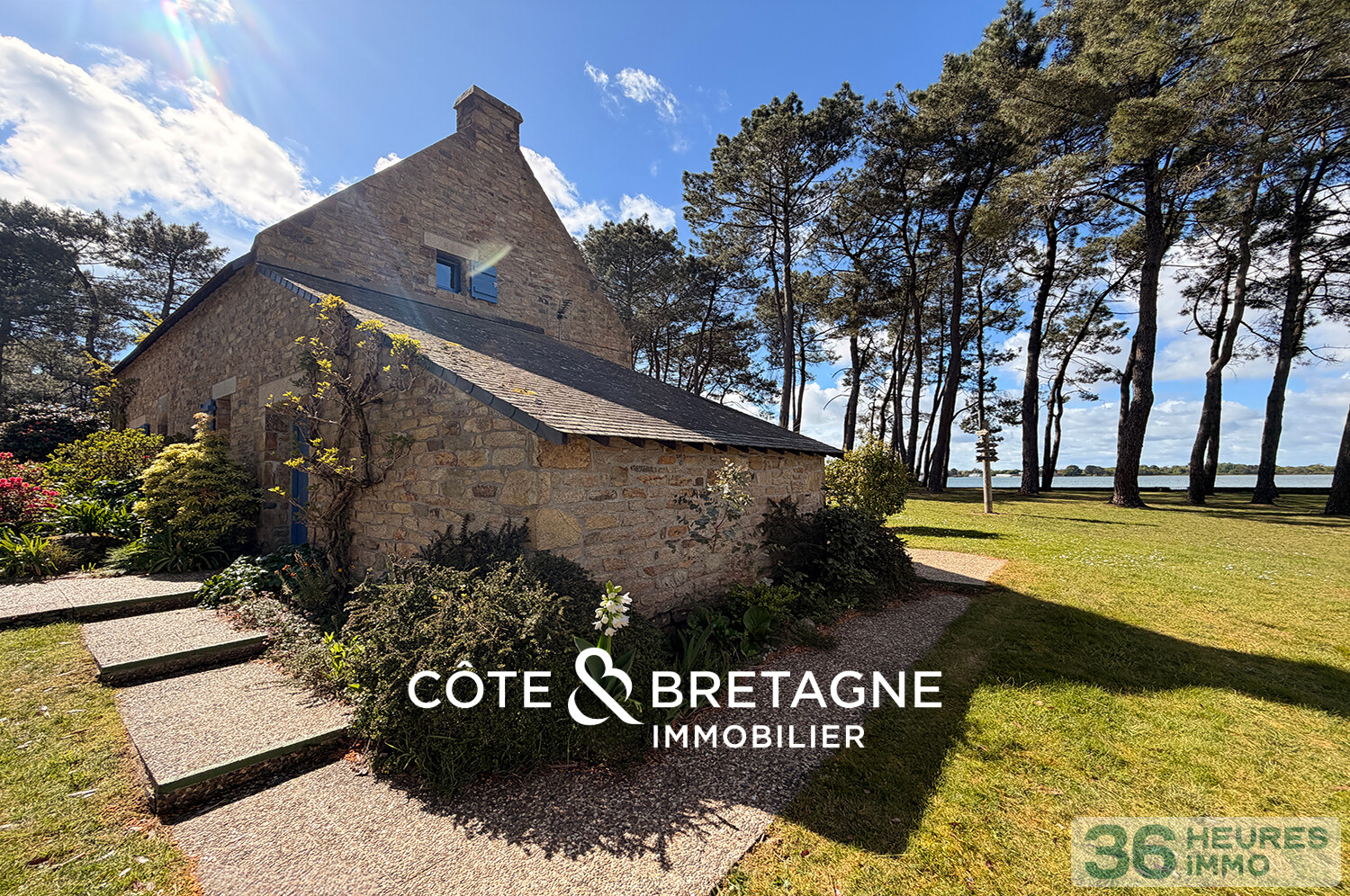MAISON EN PIERRE AVEC VUE À LOCOAL-MENDON DANS LE MORBIHAN | Réf : 202668