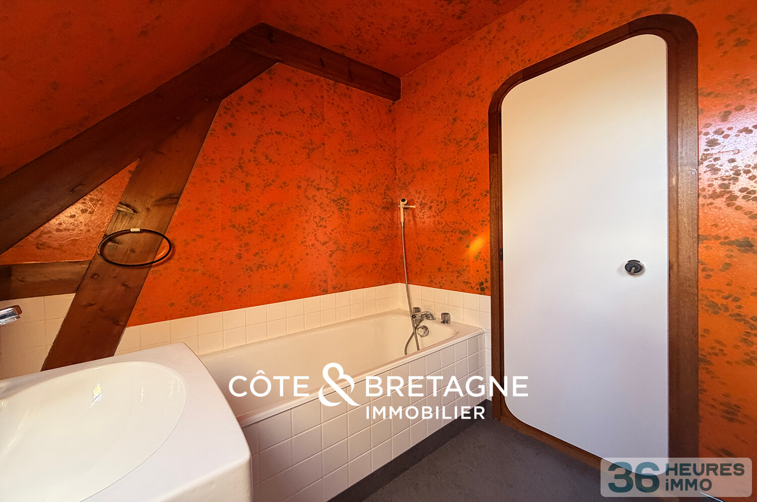 MAISON EN PIERRE AVEC VUE À LOCOAL-MENDON DANS LE MORBIHAN | Réf : 202668