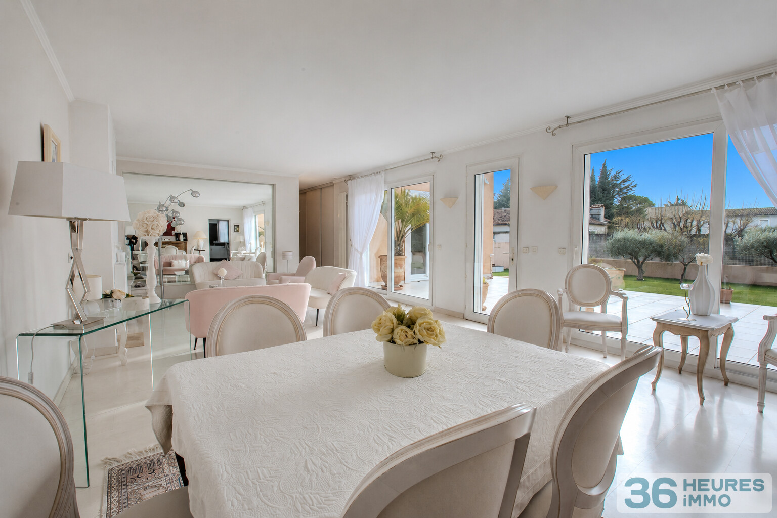 EXCLUSIVITÉ  – Belle villa lumineuse au calme