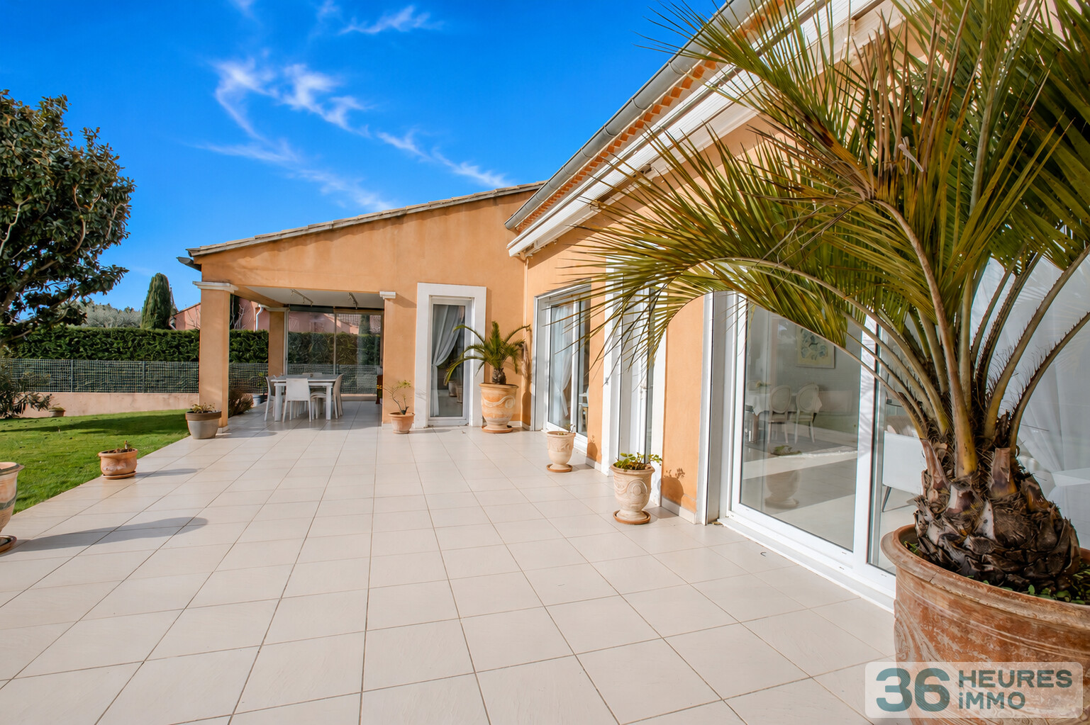 EXCLUSIVITÉ  – Belle villa lumineuse au calme