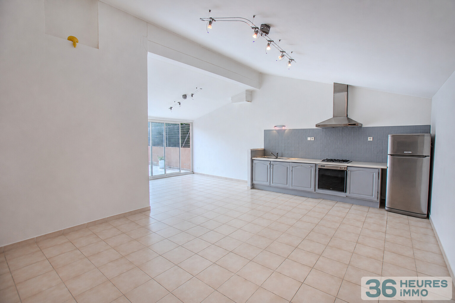 EXCLUSIVITÉ  – Belle villa lumineuse au calme