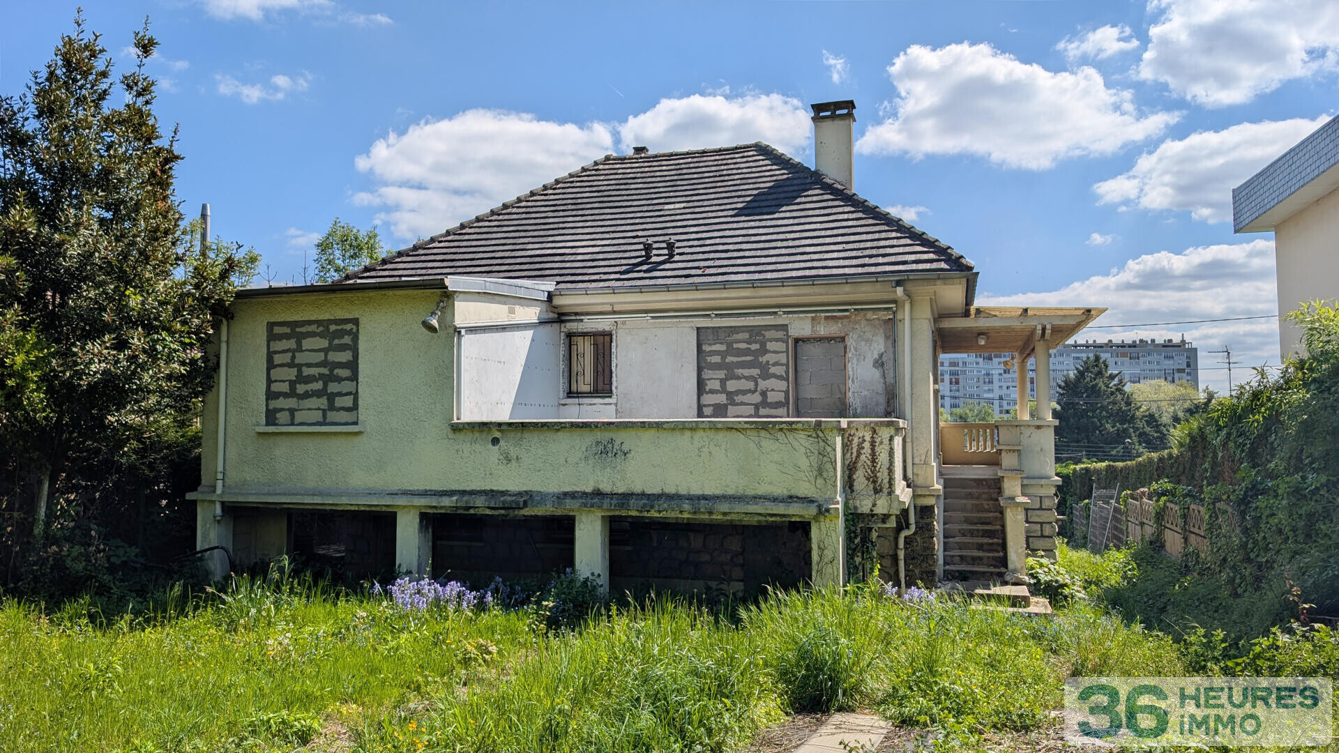 Maison sur Terrain de 788m2 à rénover intégralement, à 5 minutes à pied de la gare d'Epinay sur Orge