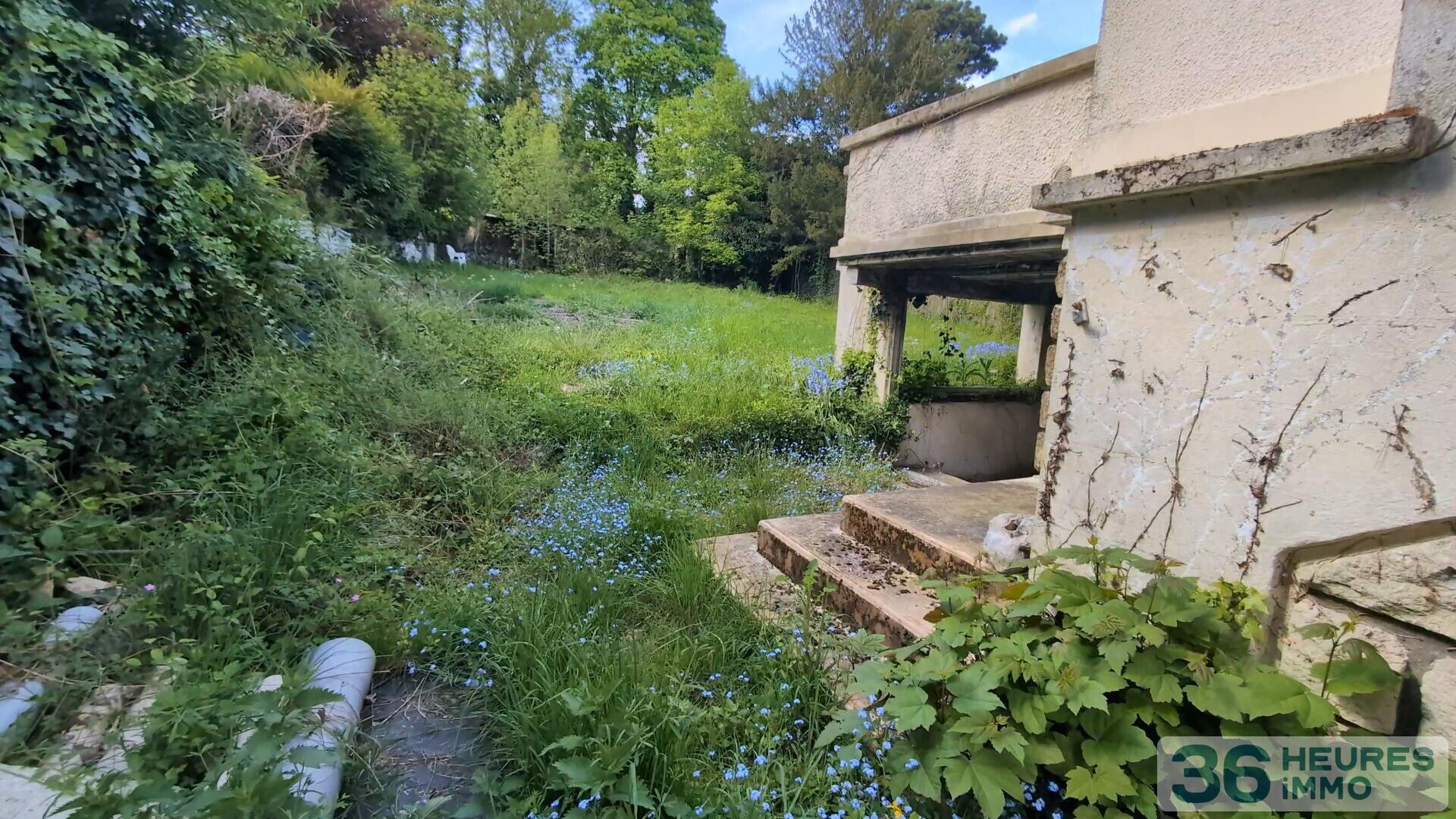 Maison sur Terrain de 788m2 à rénover intégralement, à 5 minutes à pied de la gare d'Epinay sur Orge