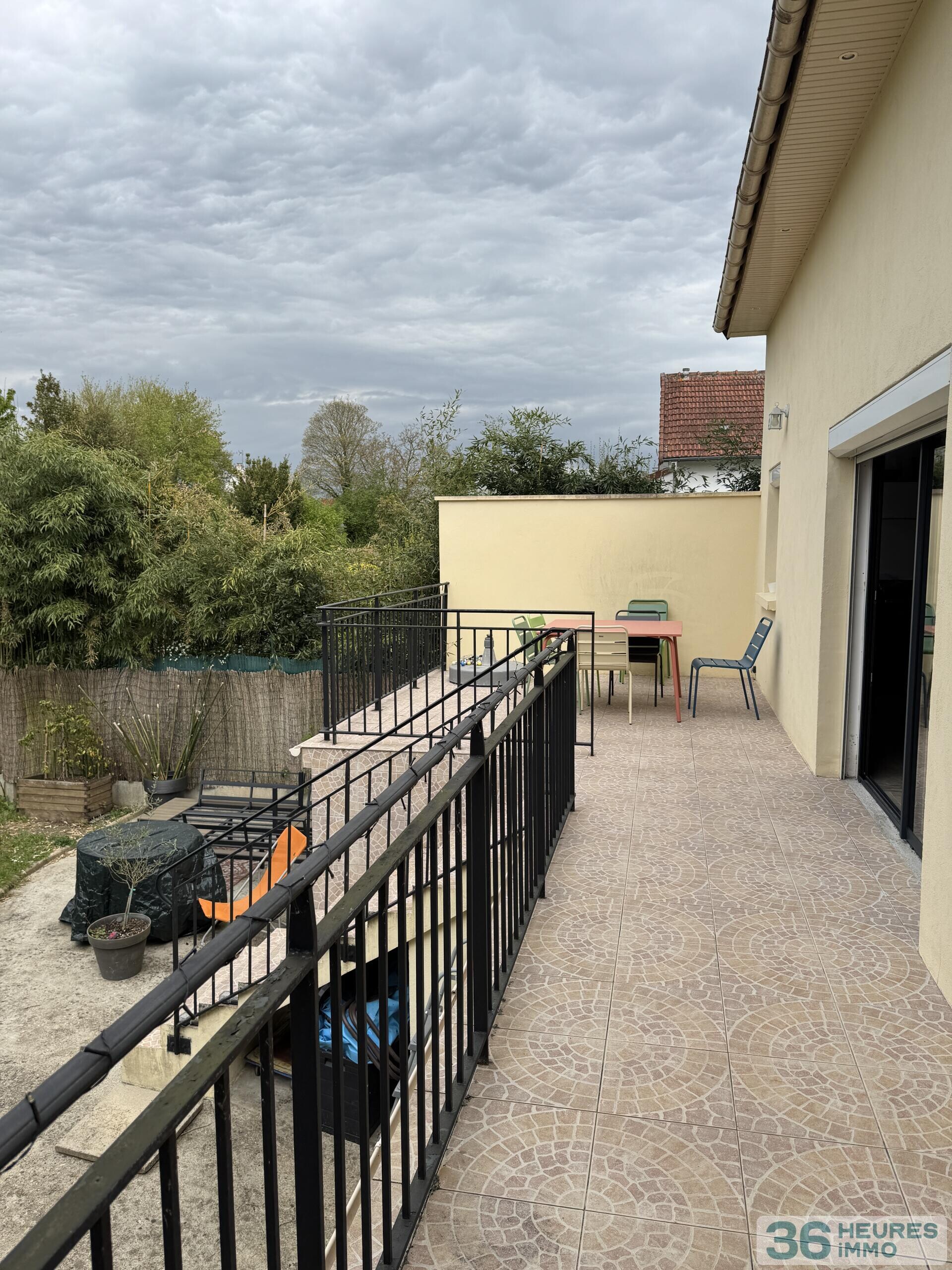 Maison 7 pièces + studio indépendant - centre ville - jardin, balcon et terrasse