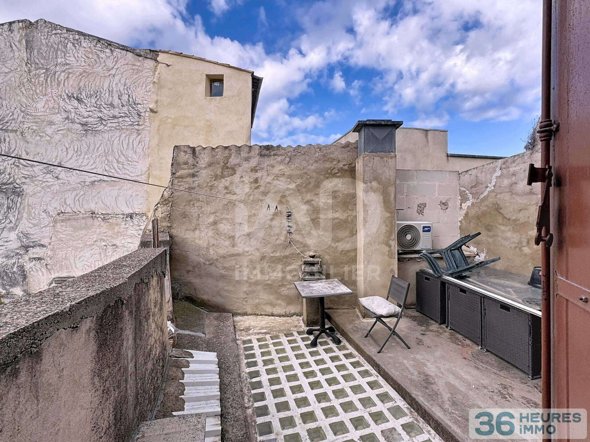 Immeuble à Caromb — vignette 4