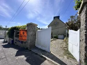 QUIMPER - MERDY - Maison non mitoyenne à rénover
