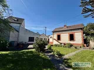 Maison 4 pièces avec cave en sous-sol + garage indépendant 38 m² avec dépendance attenante