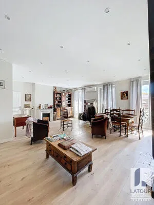 NICE CENTRE – Vente interactive - Appartement de caractère en dernier étage – 102 m²