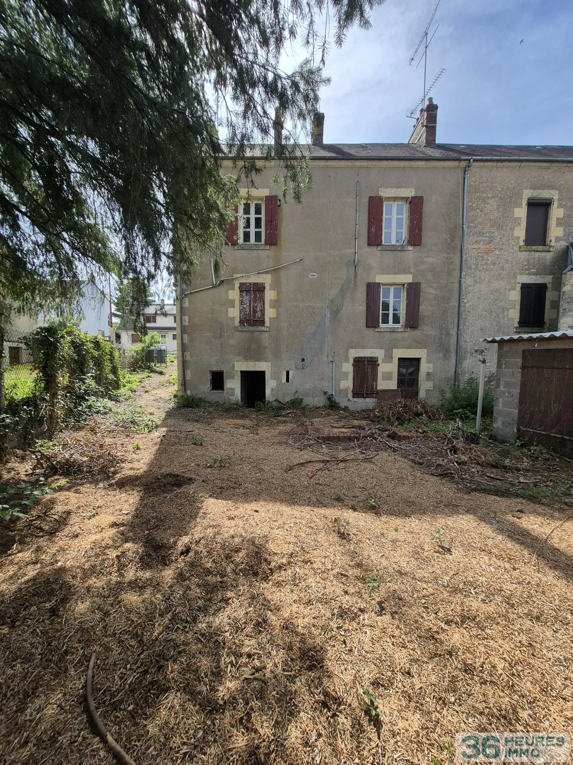 Immeuble à Guérigny — vignette 2