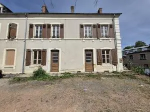 IMMEUBLE A USAGE D'HABITATION - GUERIGNY - 151 m² habitable