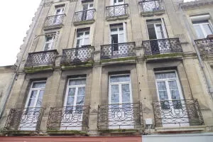 Immeuble de rapport Avenue Thiers à Bordeaux Bastide - fort potentiel de revalorisation - VENTE INTERACTIVE