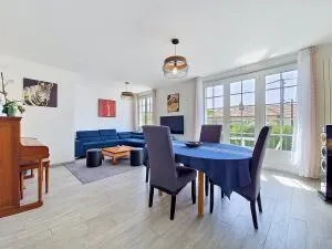 Maison sur sous-sol à 750 m du centre-bourg de Luynes