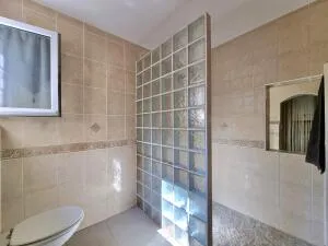Maison à Villeneuve-le-Roi — vignette 11