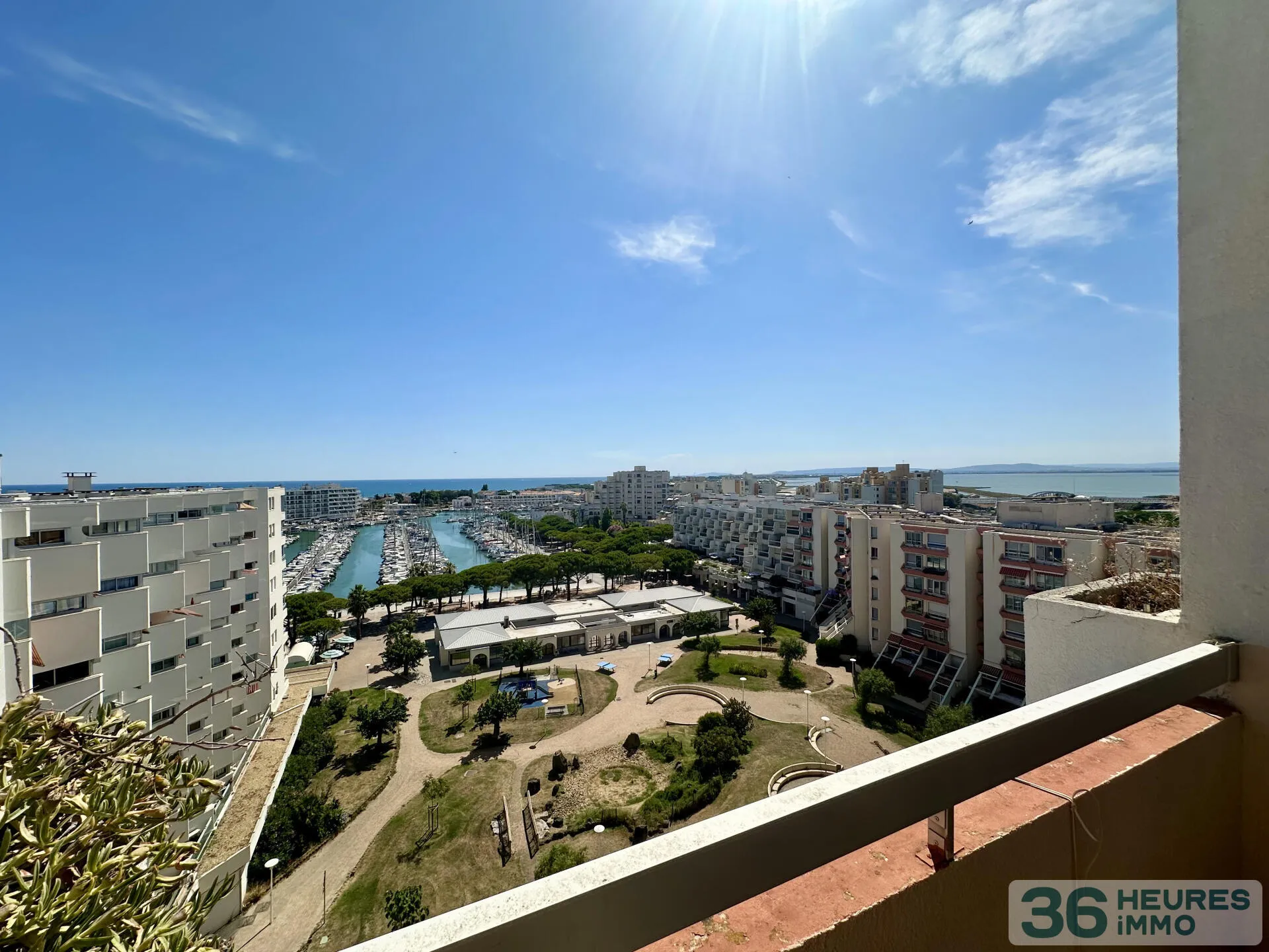 Carnon / T2 traversant avec garage vues exceptionnelles