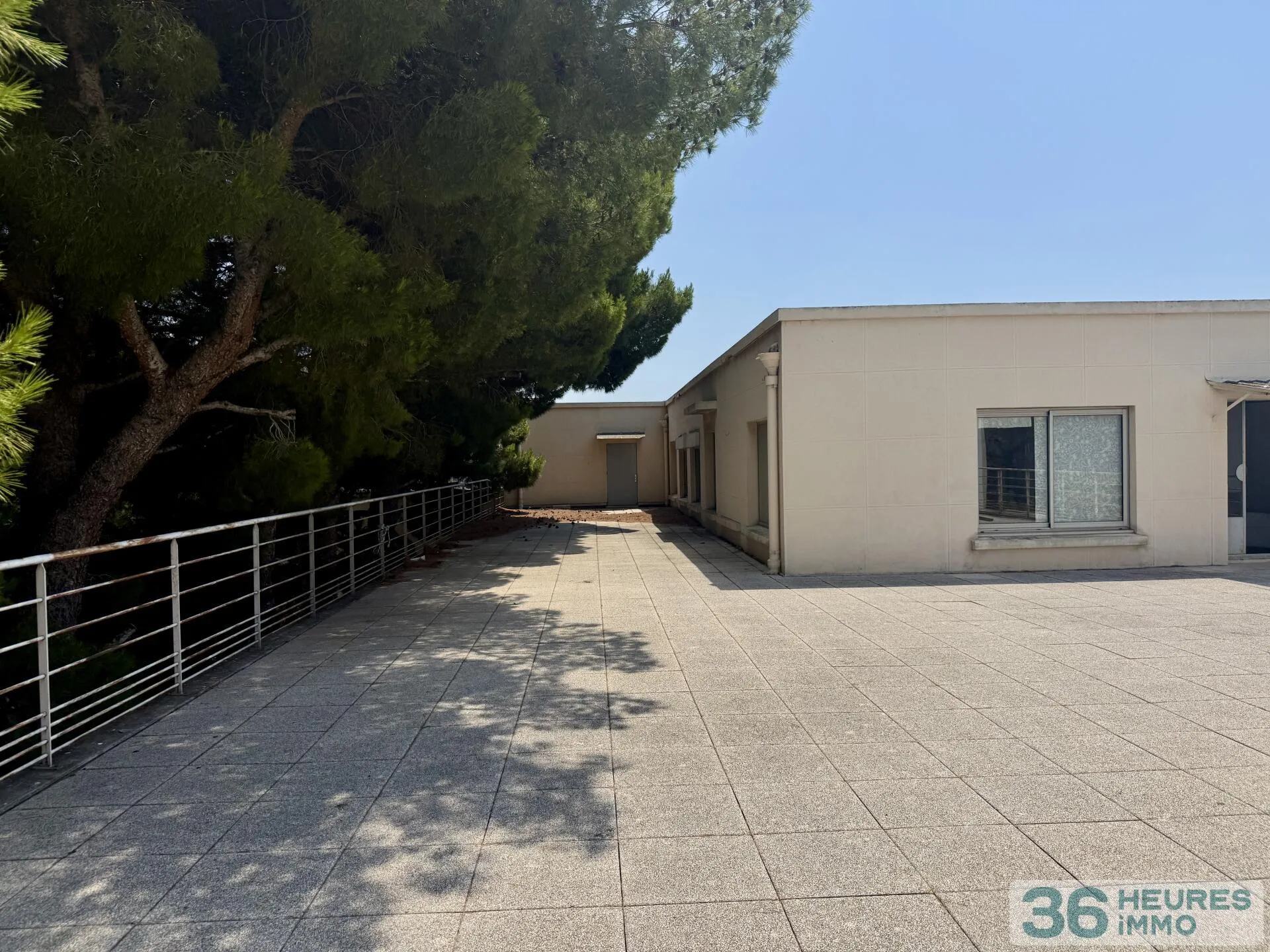 Immeuble à Marseille 16e Arrondissement — vignette 12