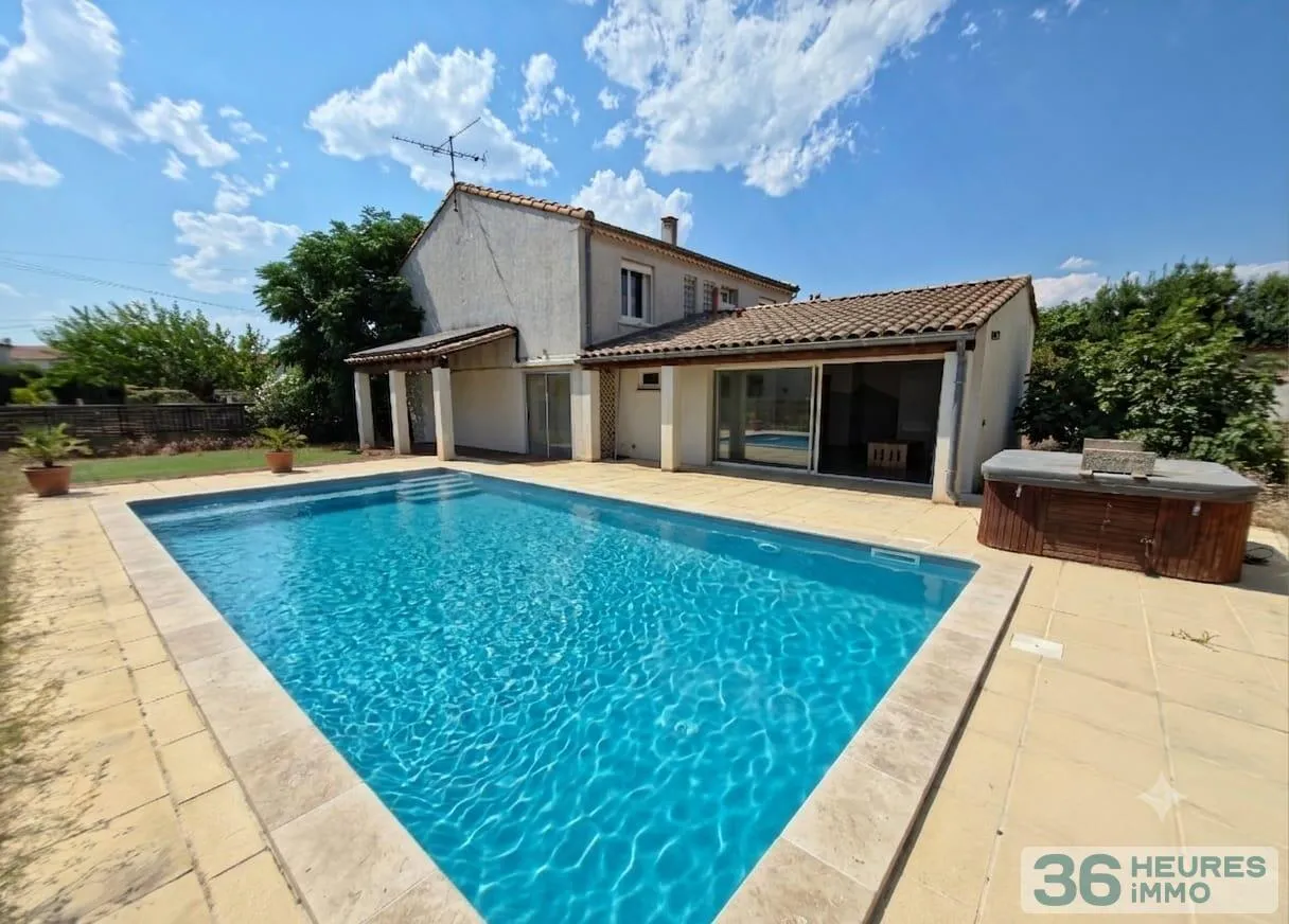 Villa familiale avec garage et piscine à Marguerittes.